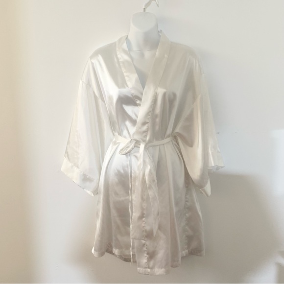 La Senza white silky “The Mrs” bride robe - Picture 2 of 6